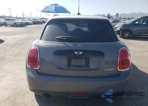 2016 Mini Cooper z USA, uszkodzony, nr VIN WMWXU1C59G2D11117